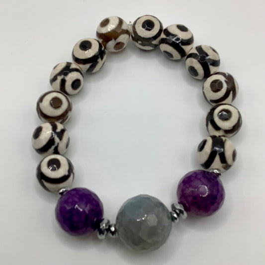 Tibetan Agate 12mm w/agate centerpiece 16mm